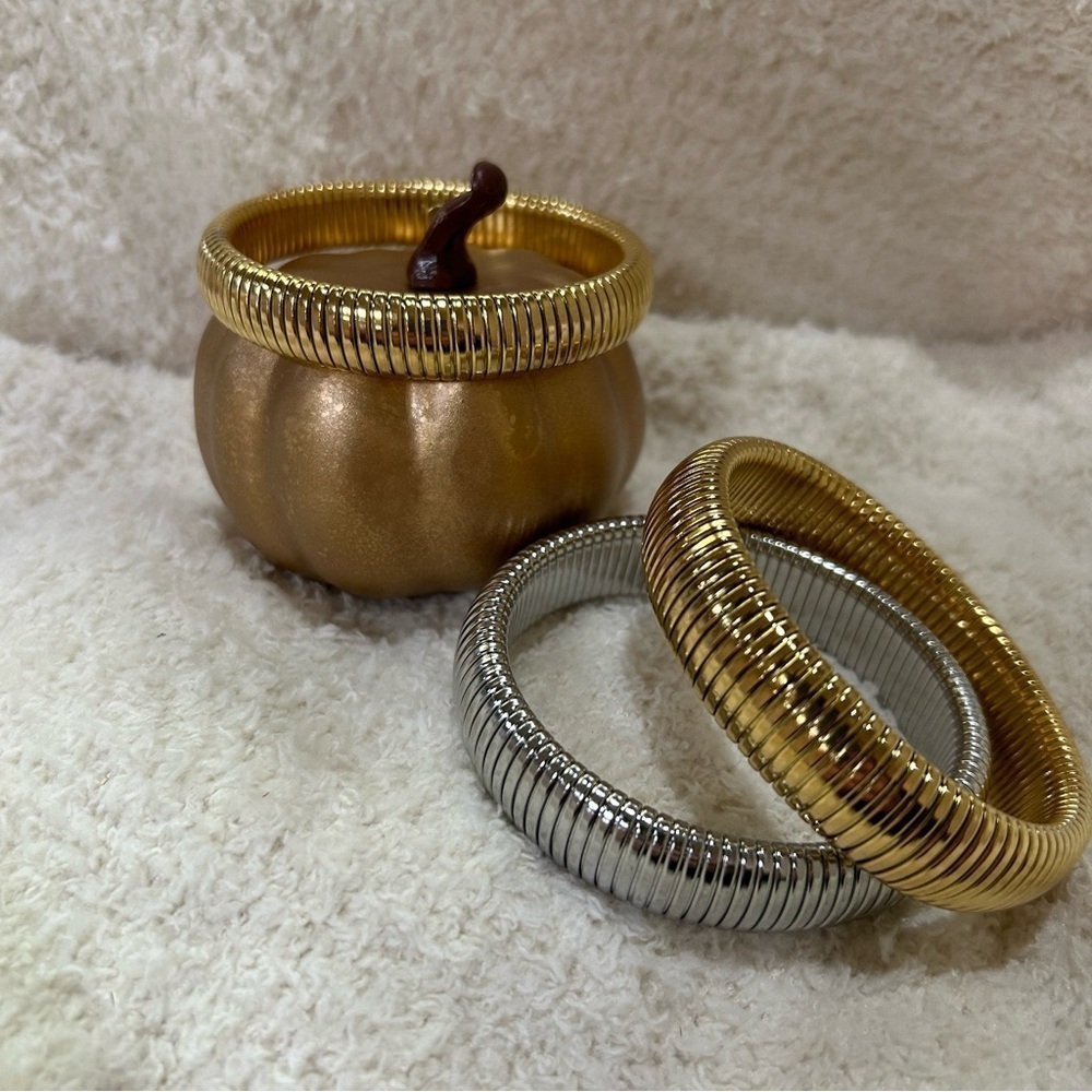CHIC STAINLESS STEEL STRETCHY GOLD & SILVER- TONED BANGLE BRACELETS- OS- NWOT
